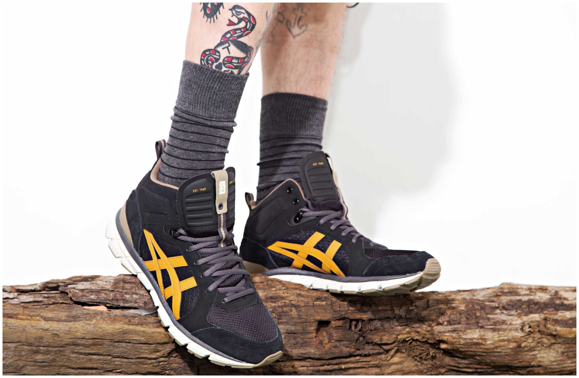 Ontisuka Tiger Editorial 'Outdoor Mania'