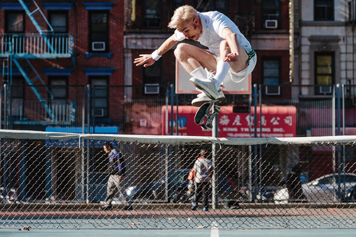 skating in stan smiths