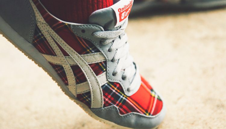 onitsuka tiger serrano silver