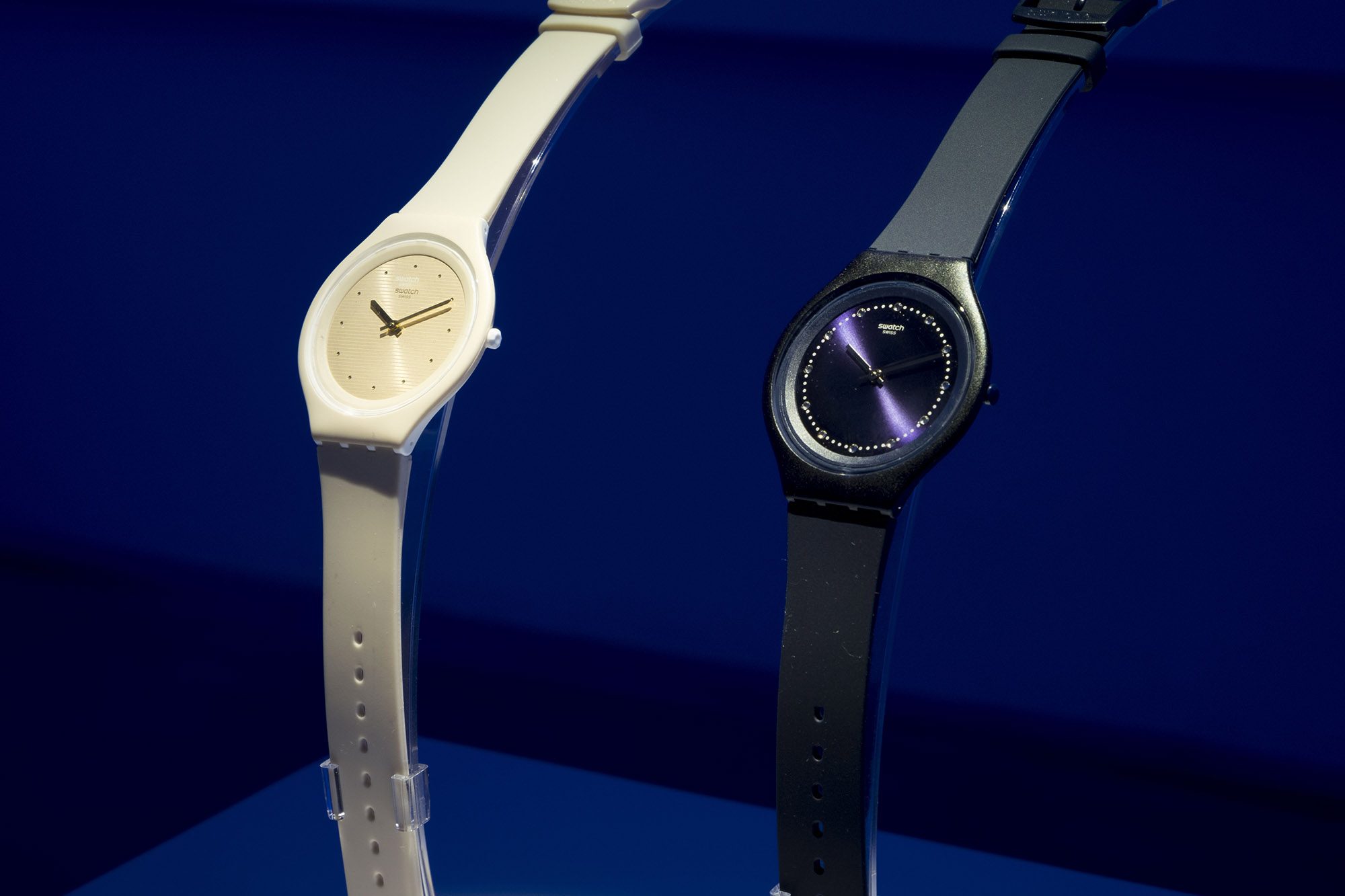 輕盈自在的夏日美好篇章 Swatch SKIN 超薄系列登場