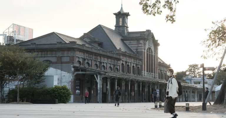 台中景點,台中火車站,綠川,台中肉員,陳明統爌肉飯,小次男咖哩所,蔡家豆花,臺灣府儒考棚,中島 GLAb,宮原眼科,富興工廠 1962,台中文創園區