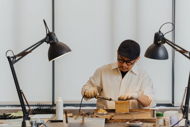 鑲嵌玻璃,真真,張博傑,Hamacasole,休閒鞋,富山玻璃,皮鞋,台灣職人,壓花玻璃