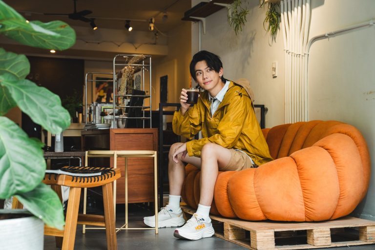 穿搭, 戶外跑鞋, 越野跑鞋, 跑步時尚,Gorpcore, HOKA Lifestyle Athletics ,戶外, HOKA, Mach 6 LA, Clifton LS, Stinson 7, Bondi 8, Mafate Speed 2, Clifton 9