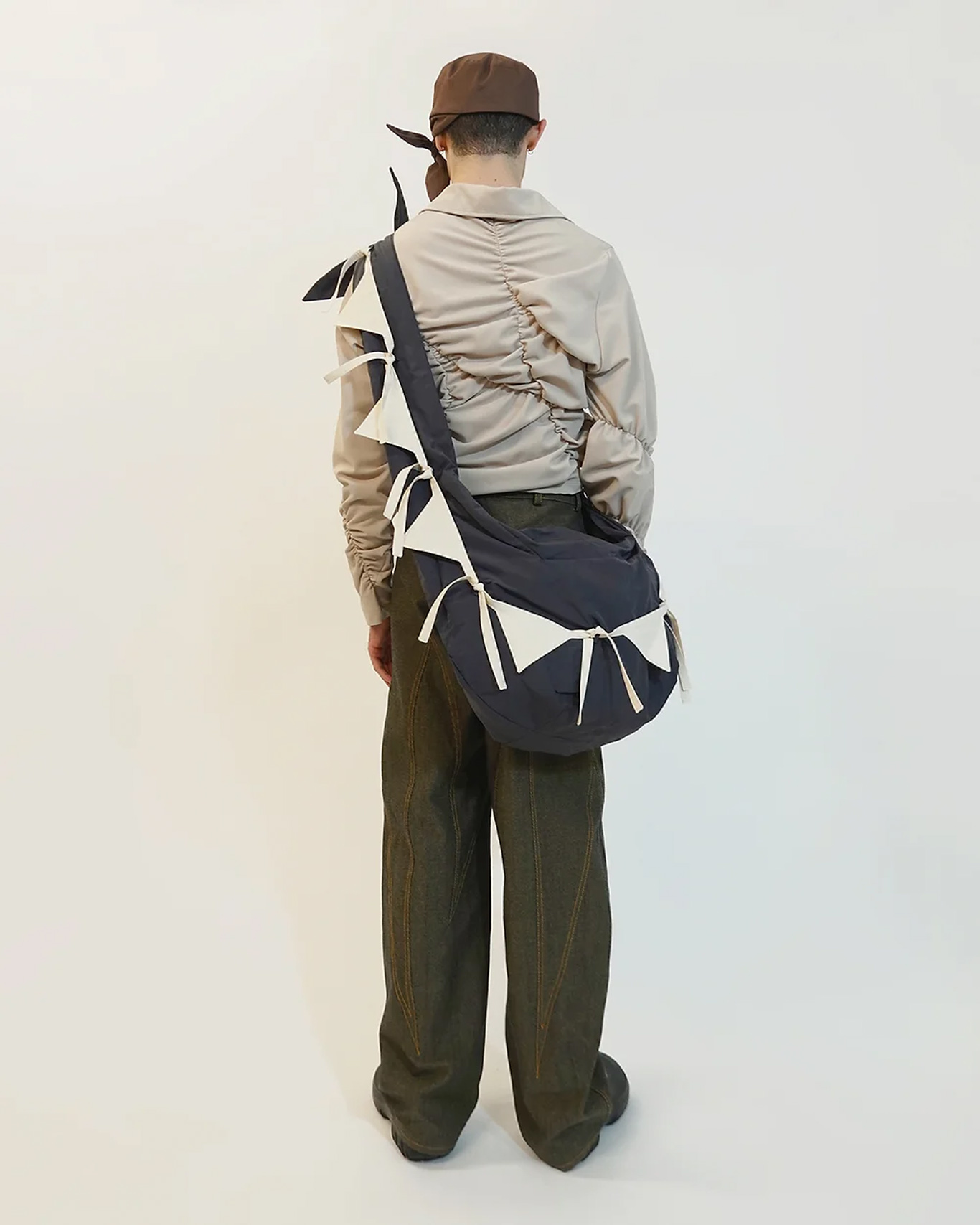 Hobo bag, 流浪包, 肩背包, 斜背包, 新月包, Lemaire, SCARF BAG, Innerraum, HALF MOON BAG, MARTINE ROSE, Omar Afridi, côte&ciel, COS, CANOPY CROSSBODY