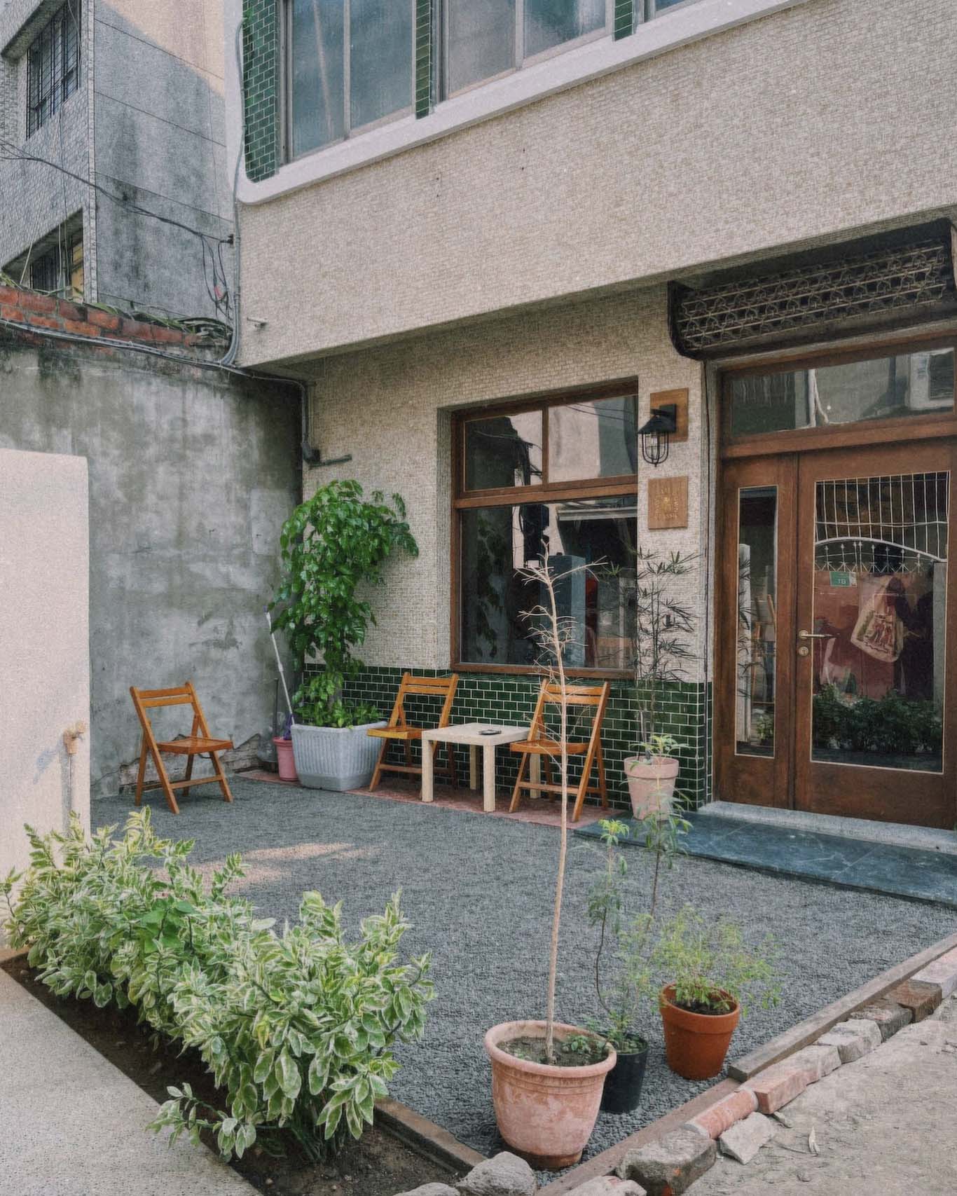 Screenshot 古著店, Travis Vintage , 木村拓哉, 台北古著, 赤峰街, 台中古著, 台南古著, 高雄古著, BASE 1, 0311 Vintage , 無形 Invisible, 探古著, 東星商店, 靑苔, Moss Archives, 晝寢, 照舊, 古著倉庫