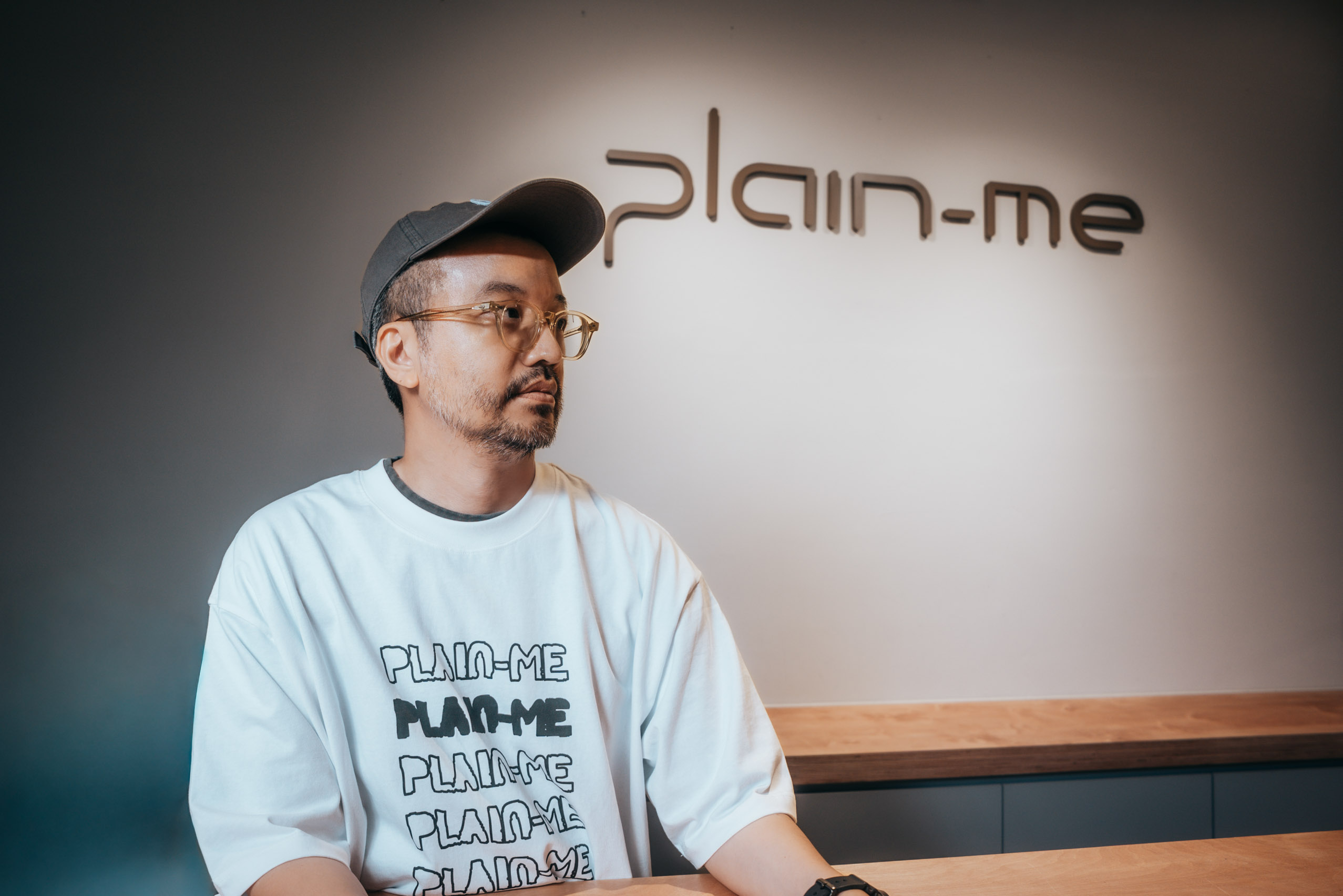 plain-me, Akko, Tim, 小p社長, 選貨店, 旅行小包, YOBI 外套, 搭配美好的一天, 聯名