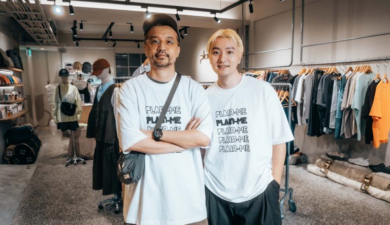 plain-me, Akko, Tim, 小p社長, 選貨店, 旅行小包, YOBI 外套, 搭配美好的一天, 聯名