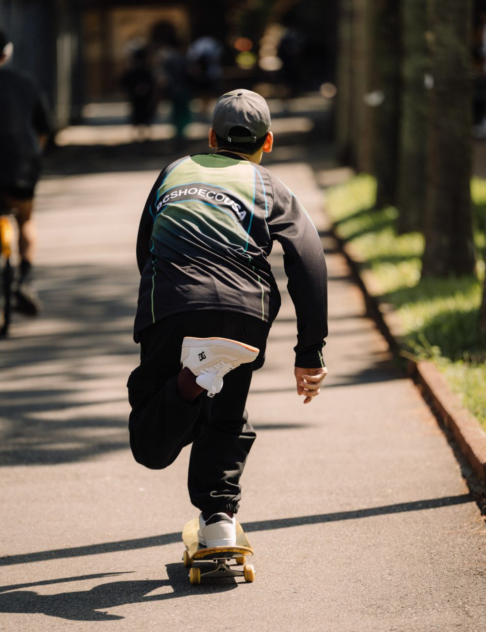 dc skateboarding ootd (7 - 27)