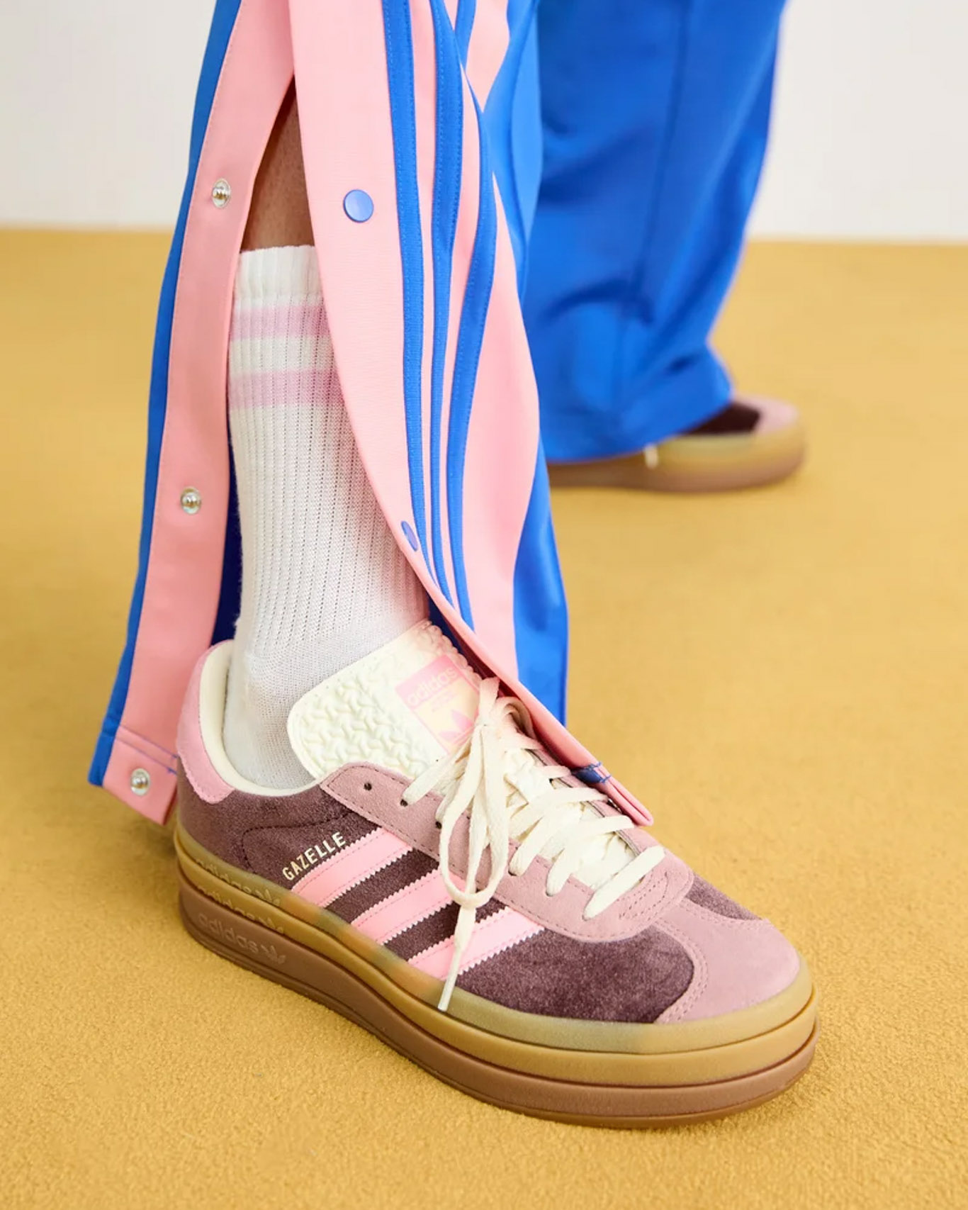 球鞋, Mita Sneakers, atmos, BILLY’S ENT, atmos pink, emmi, ABC-MART GRAND STAGE, 鞋店, ASICS, GEL-NYC, Mizuno, WAVE PROPHECY LS GTX, adidas, ZX 8000 atmos G-SNK11, New Balance, U2002DX, New Balance, M1000T, Jordan WMNS, Air Jordan Mule, Nike, Shox Z, adidas, Gazelle Indoor MH, New Balance for emmi M1000, PUMA, Speedcat Plus, Gazelle Bold, Vans Loafer, ASICS, GEL-1130, 聯名