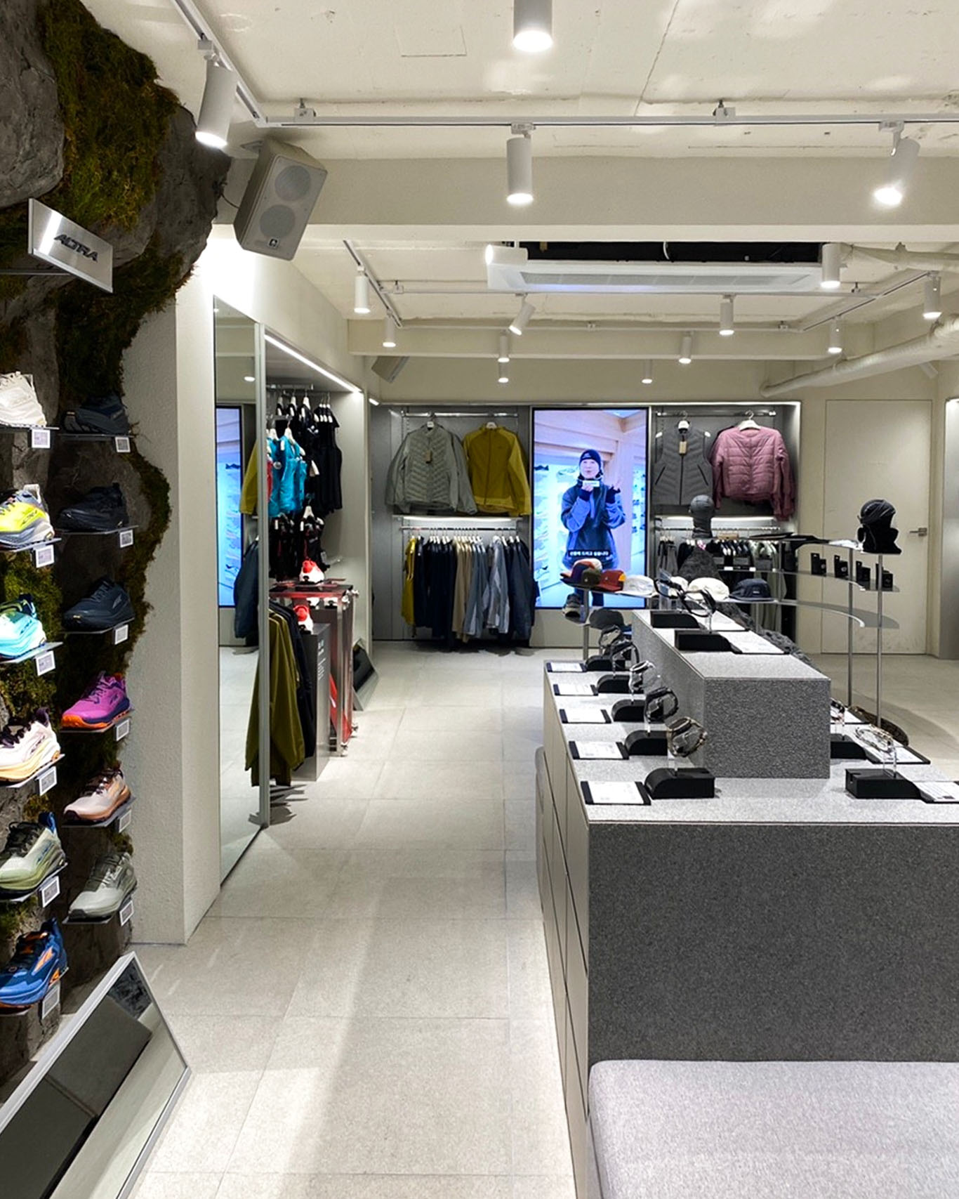 2025-korea-seoul-running-outdoor-fashion-shopping-map-4 韓國, 韓國逛街, 首爾逛街, 首爾戶外, 首爾跑步, 景福宮, 北村韓屋村, 白馬公園, 西橋洞, 狎鷗亭, 石坡亭, 江南, 逛街, 跑步, 戶外, 選物, 逛街地圖, ON YOUR MARK, GOOD RUNNER, Wherever Run, MAB SEOUL, OUT OF ALL, Racement, SEOUL MARATHON