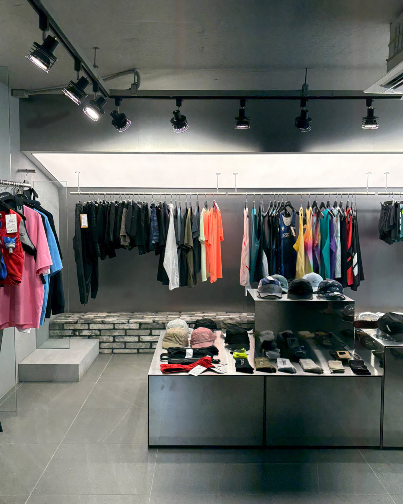 2025-korea-seoul-running-outdoor-fashion-shopping-map-5 韓國, 韓國逛街, 首爾逛街, 首爾戶外, 首爾跑步, 景福宮, 北村韓屋村, 白馬公園, 西橋洞, 狎鷗亭, 石坡亭, 江南, 逛街, 跑步, 戶外, 選物, 逛街地圖, ON YOUR MARK, GOOD RUNNER, Wherever Run, MAB SEOUL, OUT OF ALL, Racement, SEOUL MARATHON