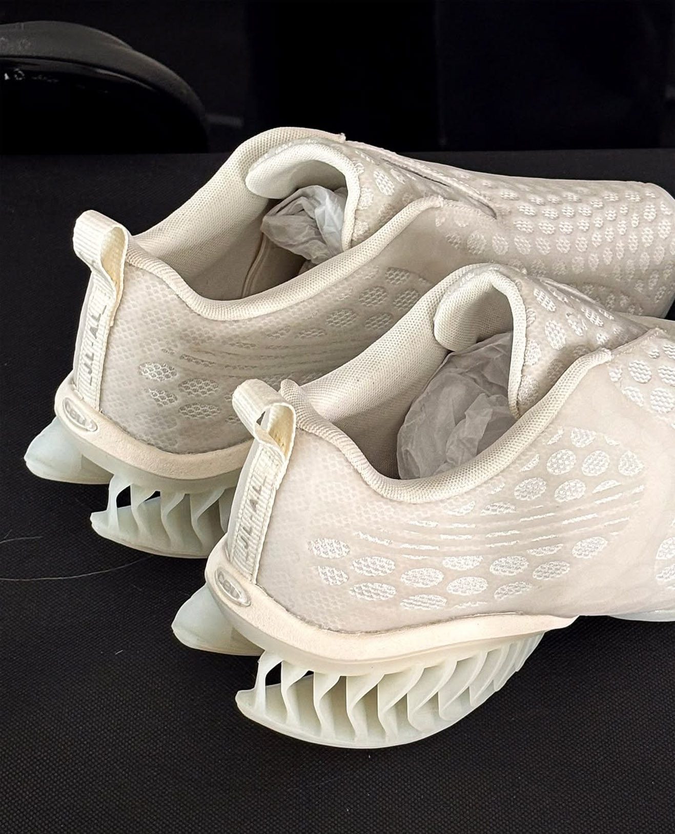 J.L-A.L, PUMA, PUMA CELL, Jean-Luc Ambridge, 巴黎時裝週, 聯名, 蜂窩狀, 牛肚鞋