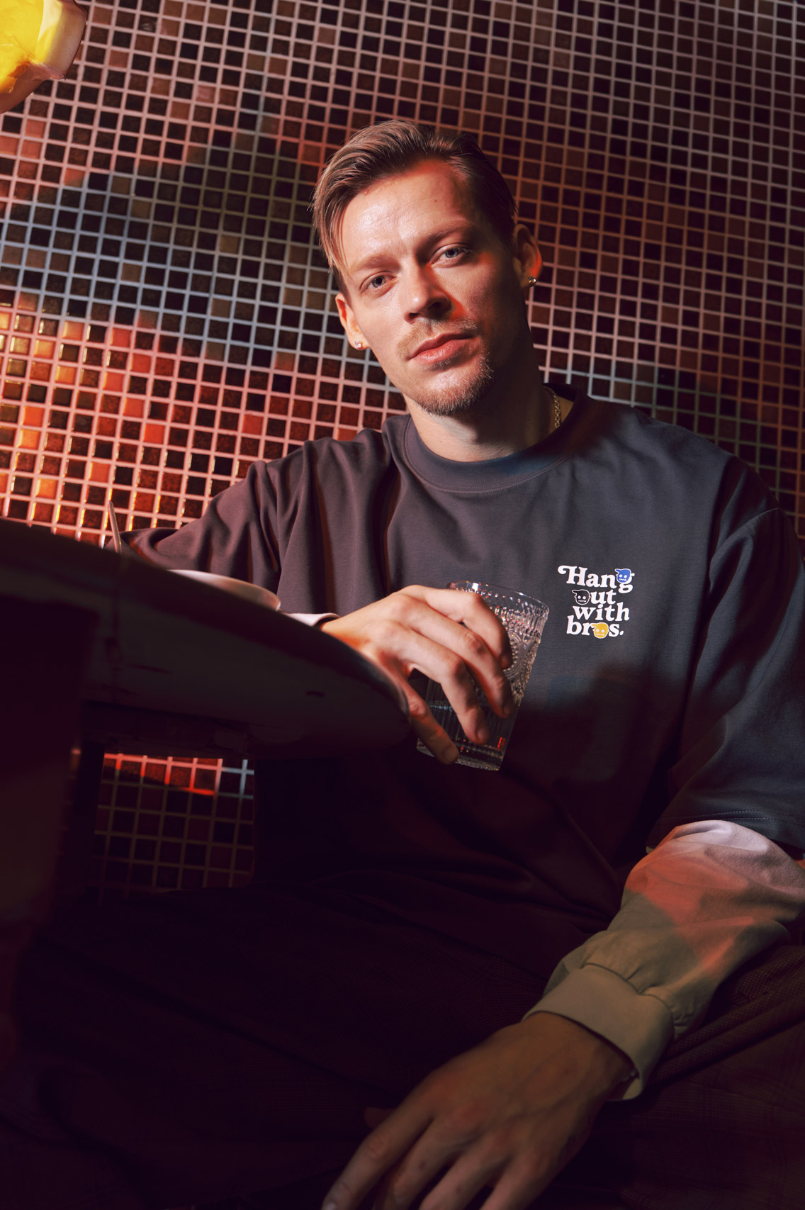 plain-me, Hang out with bros,中信兄弟, 中信特攻 , 中信飛牡蠣 , 中信育樂, 王威晨, 宋晟睿, 謝亞軒, 魏嘉豪, Doggo, 飛克, 西裝穿搭, 輕紳士, 台味時尚, 聯名