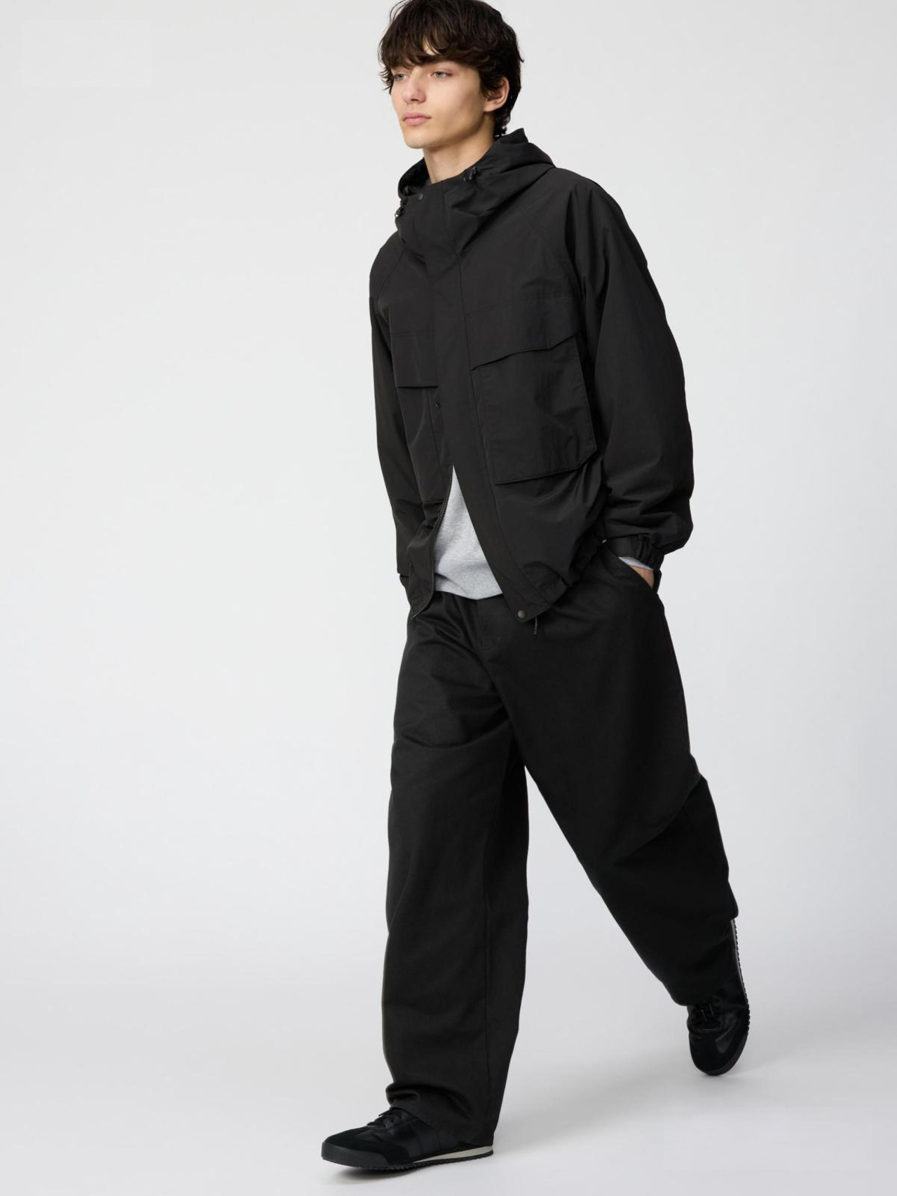 UNIQLO : C, 2026春夏, Clare Waight Keller, 太陽眼鏡, 繭型褲, 太陽眼鏡, 帆船鞋,